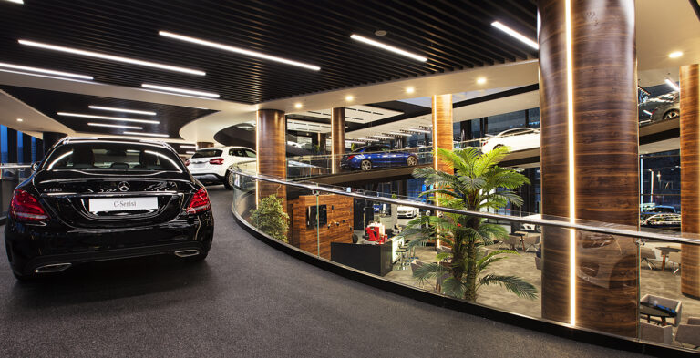 Mercedes Vadipark Showroom